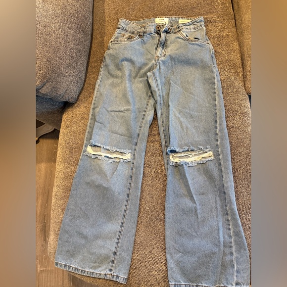 Cotton On Light Blue Baggy Jeans. Like new and so cute on!! - Picture 1 of 2